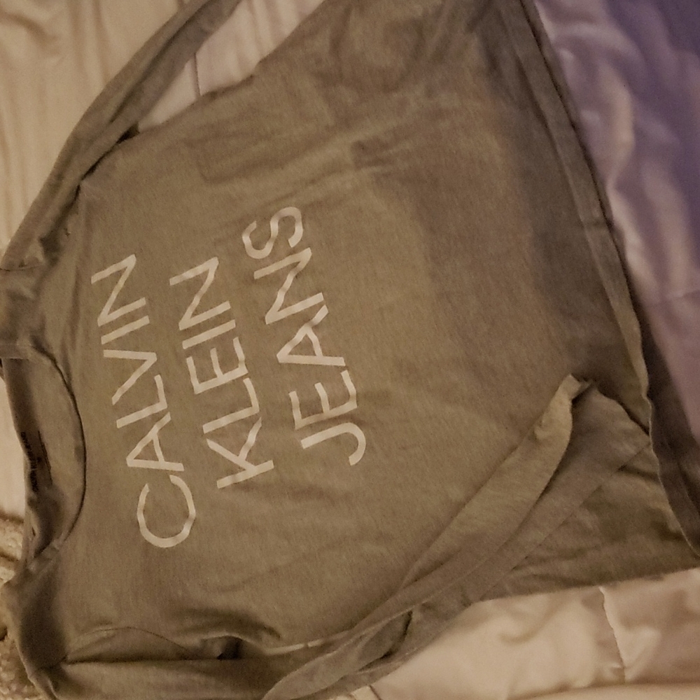 CALVIN KLIEN  long sleeve light weight shirt style